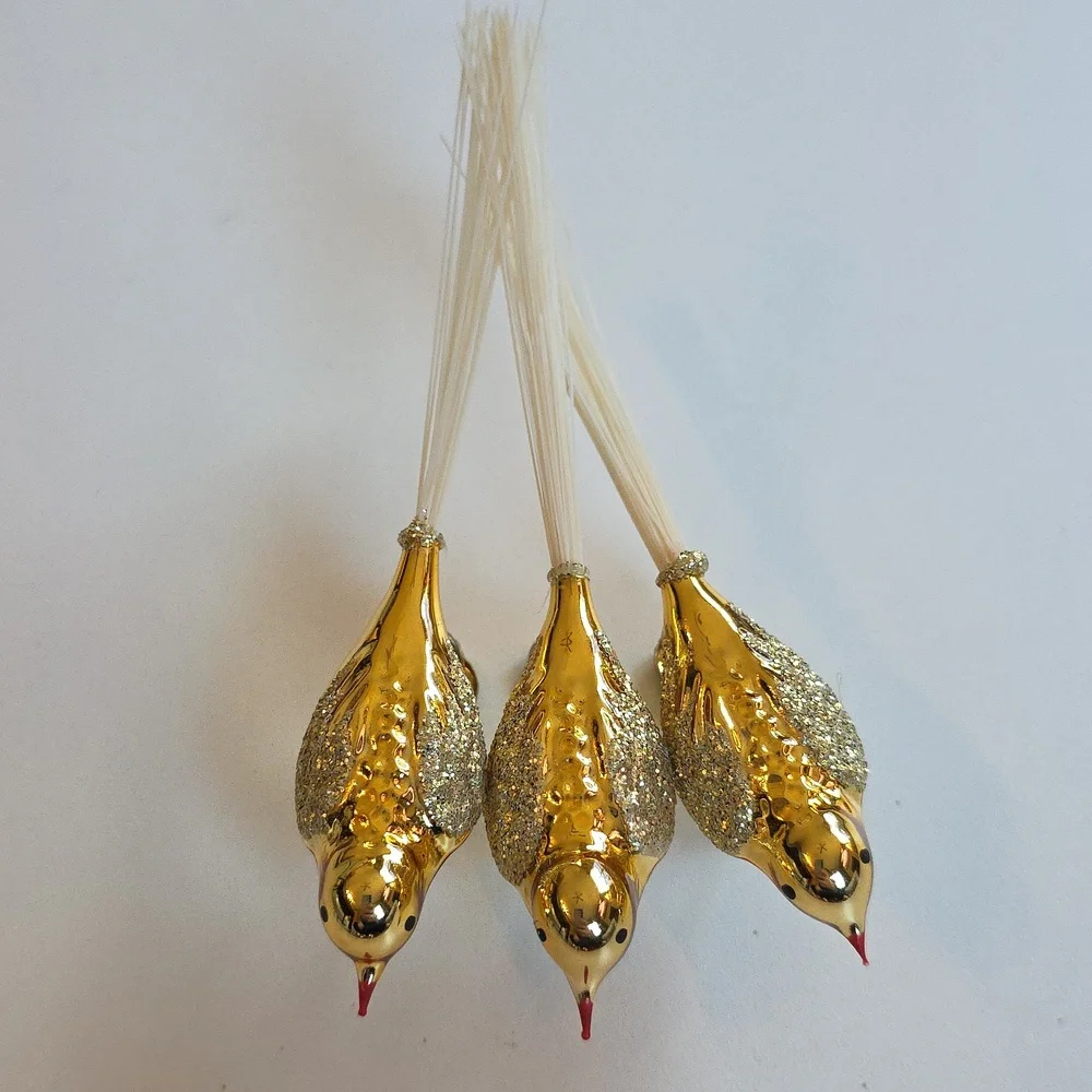 Vintage Elegant Gold Bird Ornaments